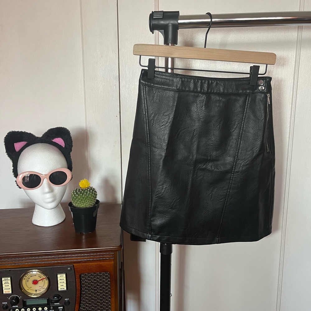 Zara Black Flared Faux Leather Skirt XS